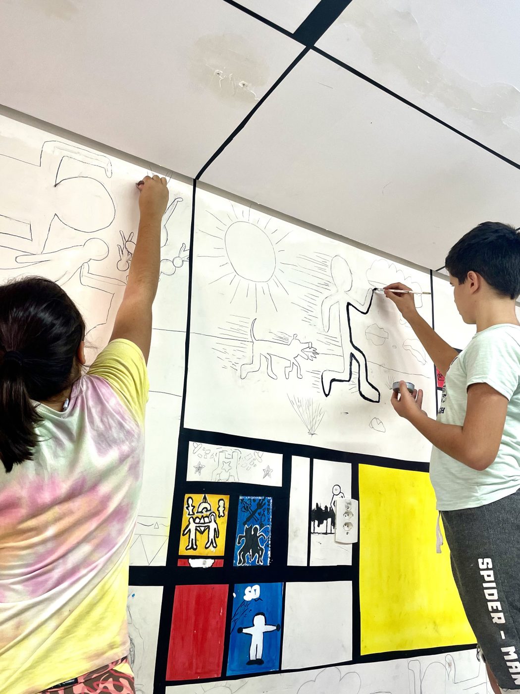 Turma reunida em aula no Studio Mow Art